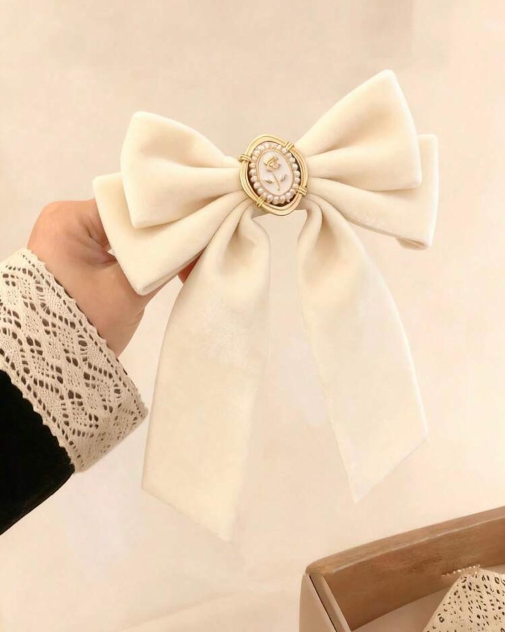 Beige Heirloom Bow
