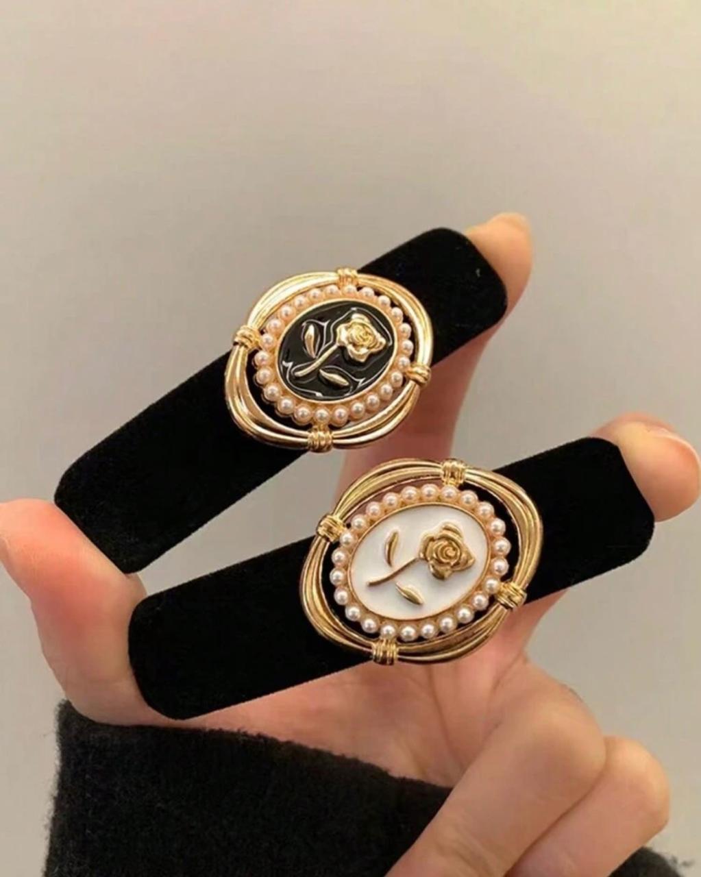 Bloom Velvet Clips