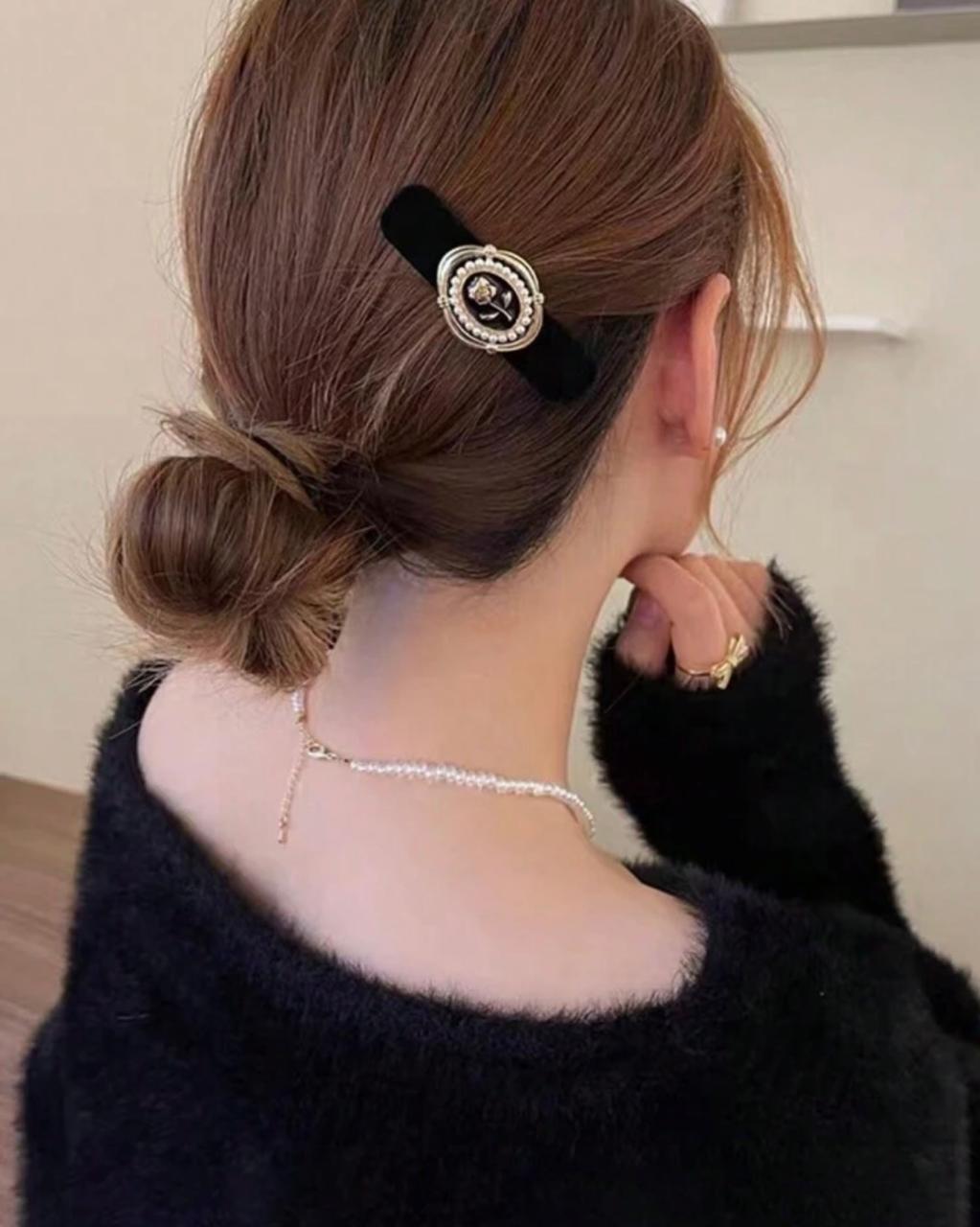Bloom Velvet Clips