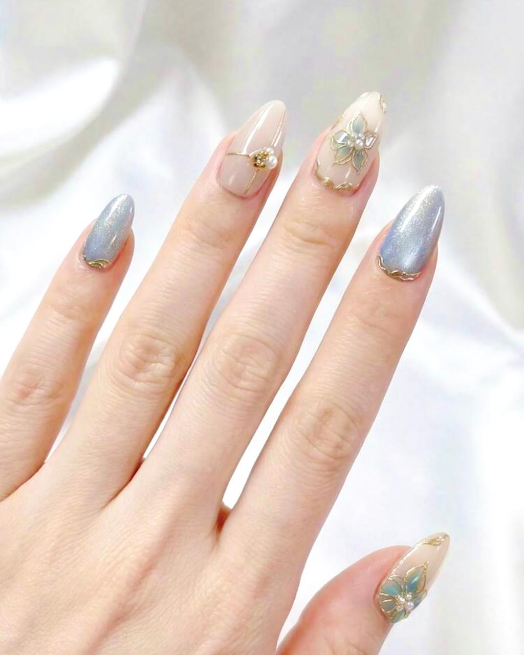 Silver Bloom